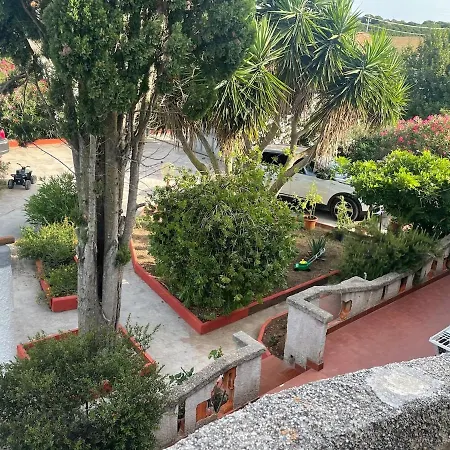 In Con Giardino 포르토 토레스